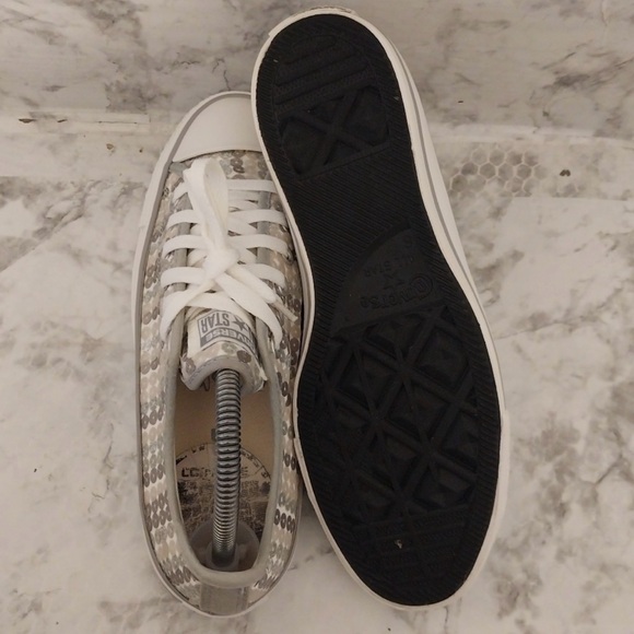 Converse sequence - Picture 2 of 4